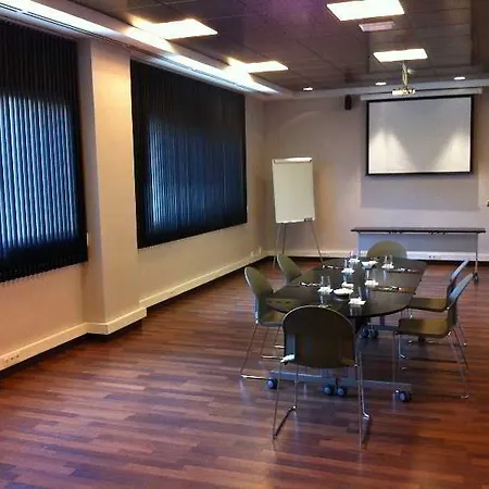 Hotell Tach Airport Madrid