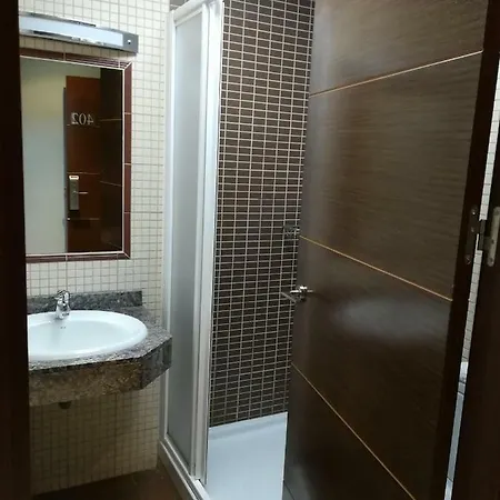 Pensión Avenida Barajas 3*
