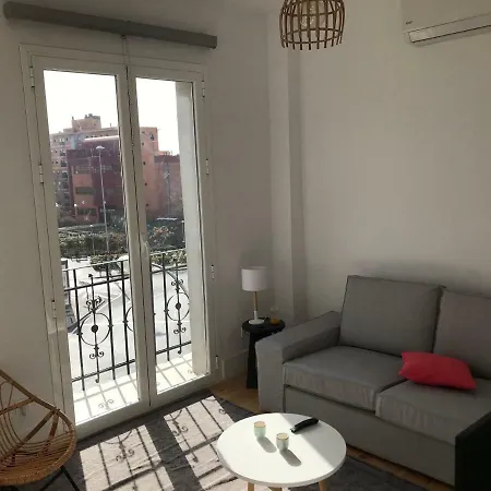 Ofelia Nieto Apartmentos * 마드리드