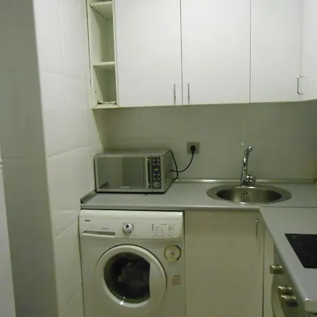 Madrid Studio Apartments *