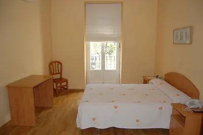蒙塔罗亚旅馆 招待所