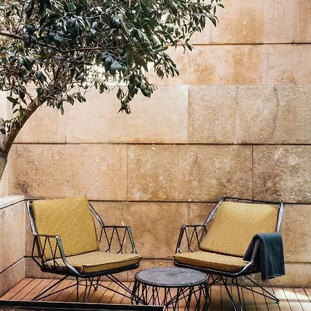 Urban, A Small Luxury Of The World Madryt
