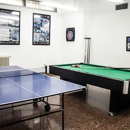 Residencia Gomez Pardo Apartment