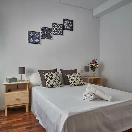 Gran Via Valverde & Parking * Madrid