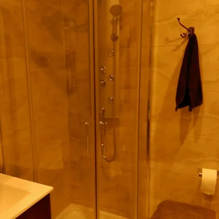 Rent 6 *