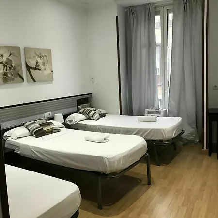 Lm Opera Hotel 2*