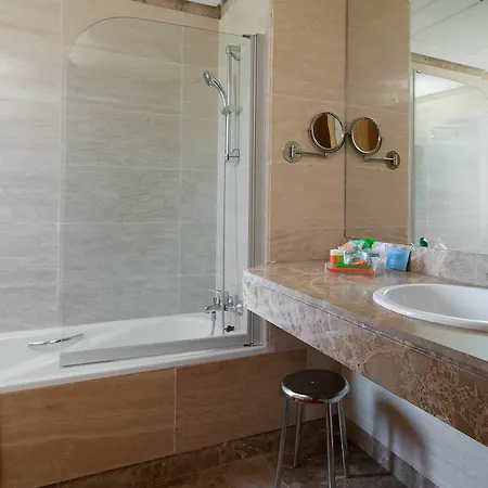 Aparthotel Th La Florida Madrid