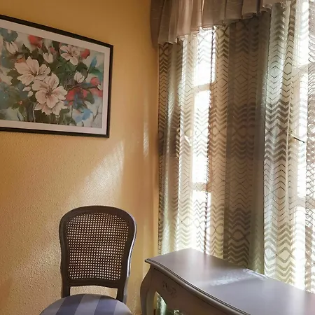 Puerta Bonita Vista Alegre 2* Мадрид