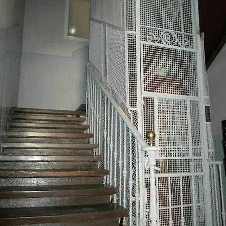 Apartamento Atico Cortes Madrid