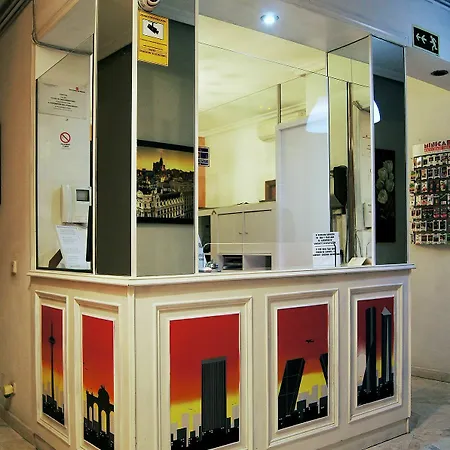 Hotell Fuencarral Kryse Madrid