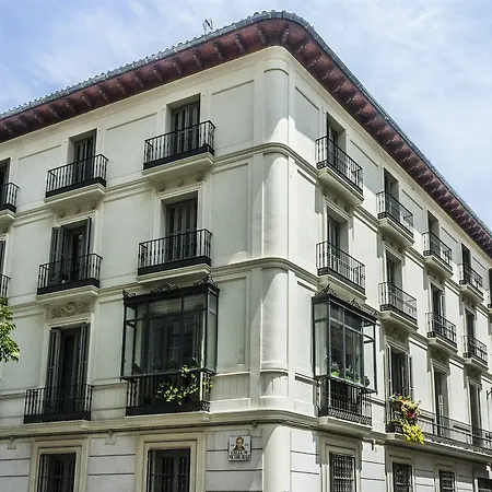Gran Via Apartment *