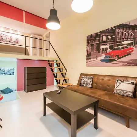 Apartamento Loft Conde Duque 2 *