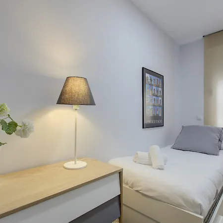 Apartment Cozy 2 Bedroom In Conde Duque Madrid