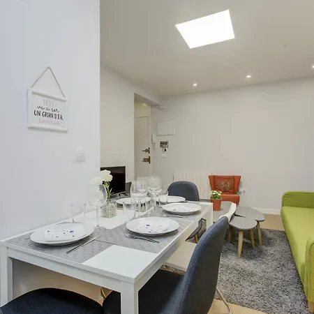 Apartment Cozy 2 Bedroom In Conde Duque