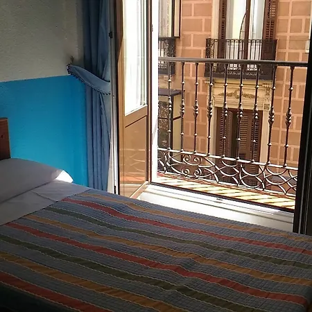 Palacios Fuencarral Konukevi *