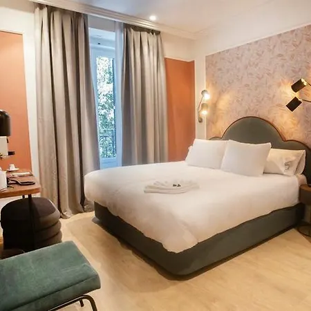 Soho Boutique Opera Hotel 4*