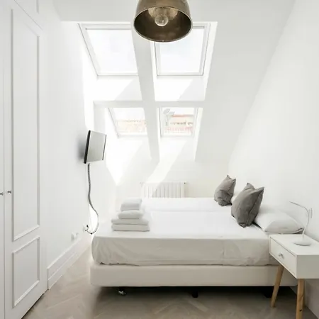 Plaza Dos De Mayo Center Apartment Madrid