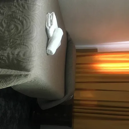 Guest house Conchita Legazpi *