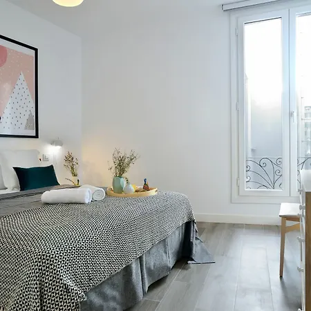 Aparthotel Nqn Aparts & Madrid