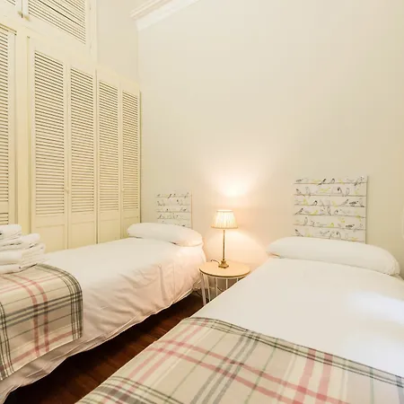 Nunez De Balboa Center Apartment *