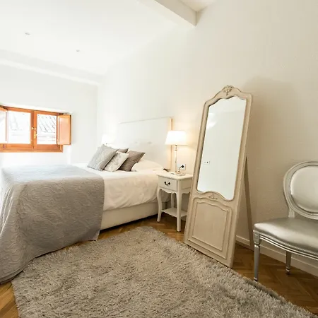 Atico En Chueca By Madflats Collection *