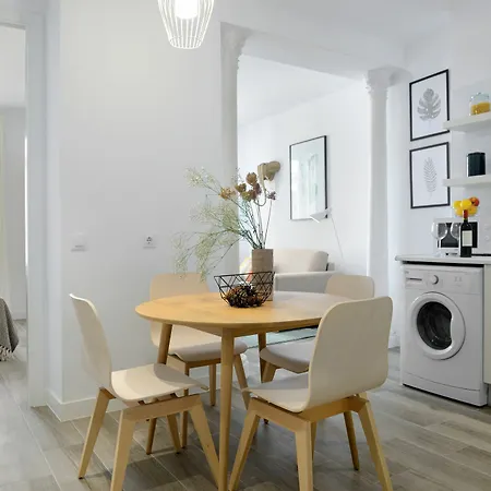 Aparthotel Nqn Aparts & Madrid