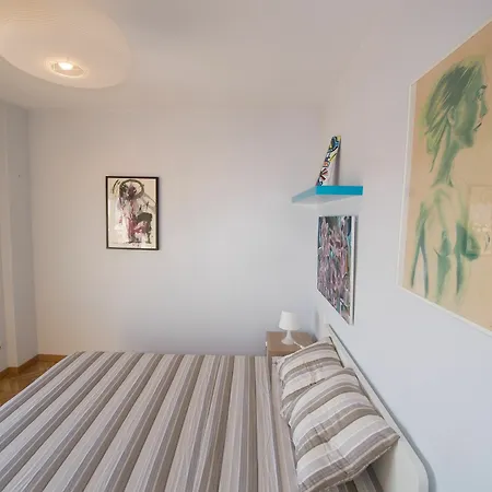 Coqueto Bravo Murillo Apartment *