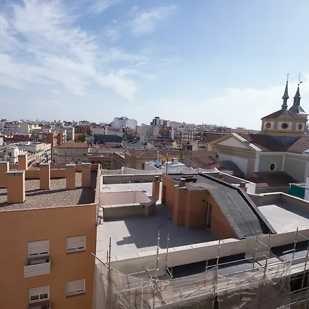 Coqueto Bravo Murillo Apartment *