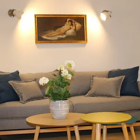 Stylish In Heart Of Malasana * Madrid