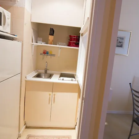 Apartment In R.madrid C.f. Stadium 2 Madrid