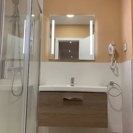 New Point Opera Aparthotel