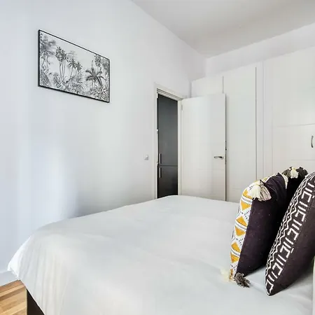 Fuencarral Boutique Apartment *