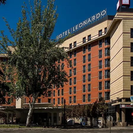 Hotel Leonardo City Center 3*