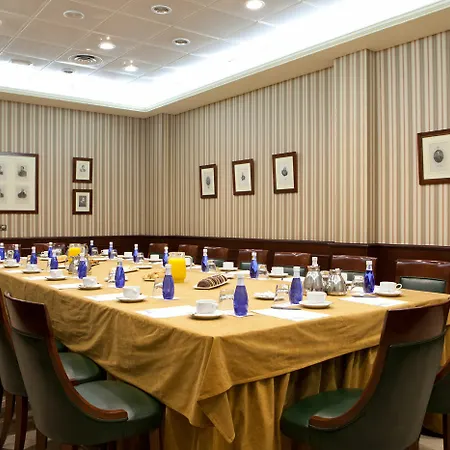 Hotel Praga 4*