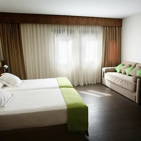 Hotell Opera 4*