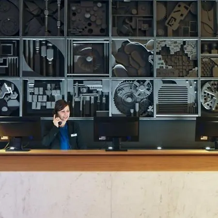 Hotel H10 Puerta De Alcala 4*