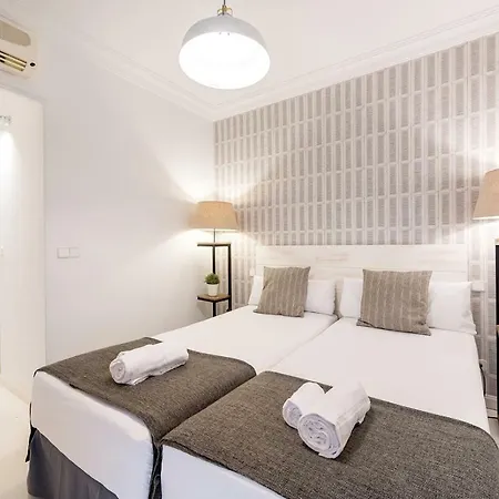 Genteel Chueca Apartment Madrid