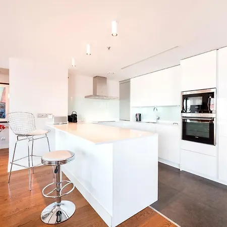 Genteel Plaza De Espana Apartment Madrid