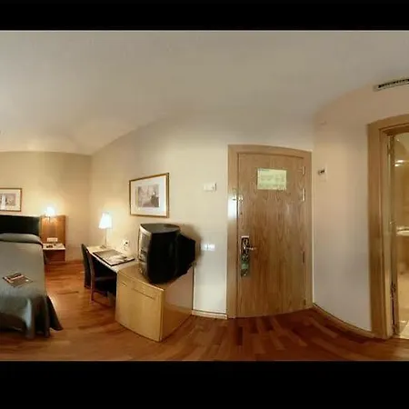 Nh Atocha Hotel