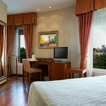 Nh Nacional Hotel