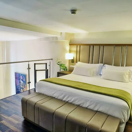 Отель Nh Collection Palacio De Tepa 5*