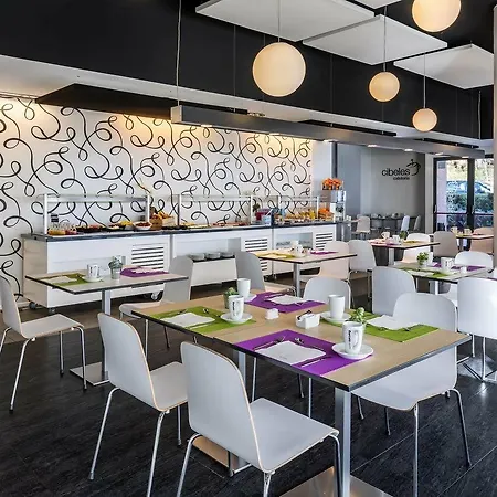 Zentral Castellana Norte Hotel 4*