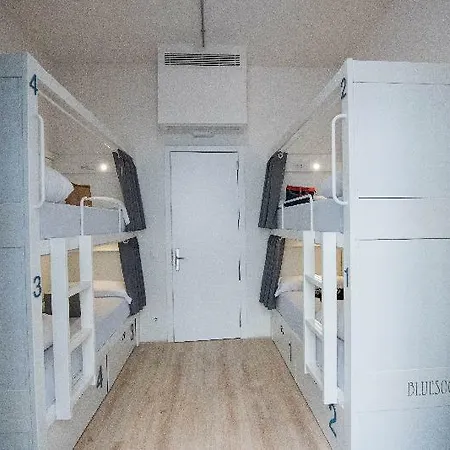 Bluesock Hostal *