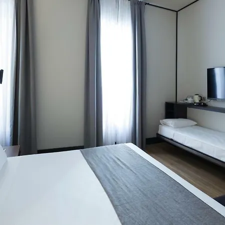 Icon Embassy Madri