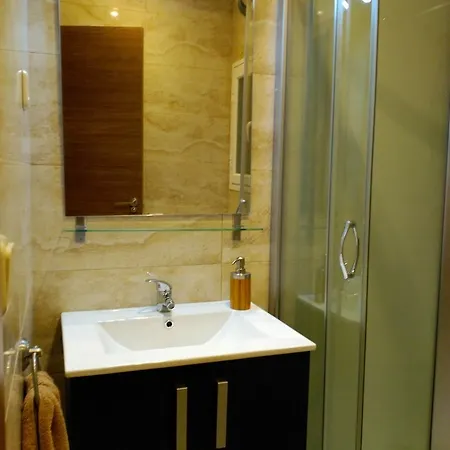 Rent 5 Madrid