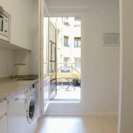 Apartment Charming Studio In Cuatro Caminos Area *