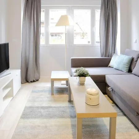 Charming Studio In Cuatro Caminos Area Apartment *