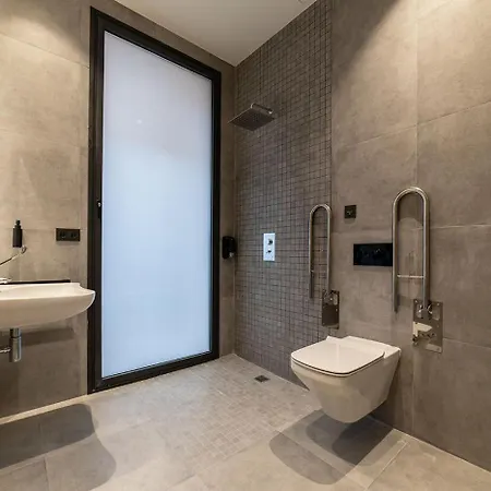 Hostel Petit La Latina (adults Only) *