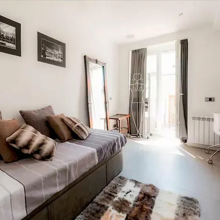 Apartamento En Sol Km.0 * Madrid