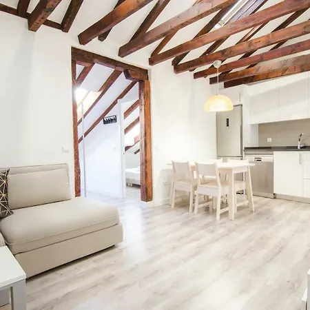 Gran Via Apartment *